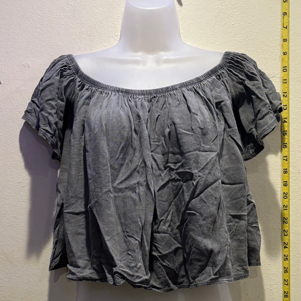Ollie &Chloe Chic Charcoal Off-Shoulder Blouse